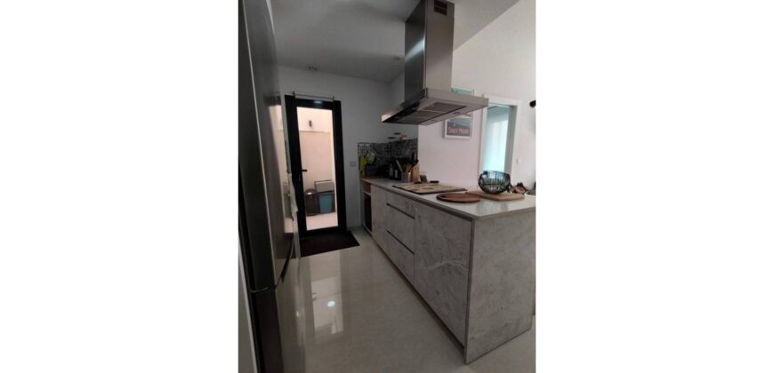 APARTMENT IN TORREVIEJA WITH TOURIST LICENSE